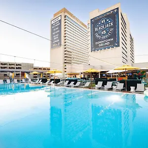 3* فندق Downtown Grand & Casino